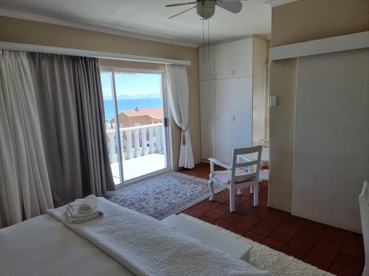 The Bay Lodge Gansbaai Eksteriør billede