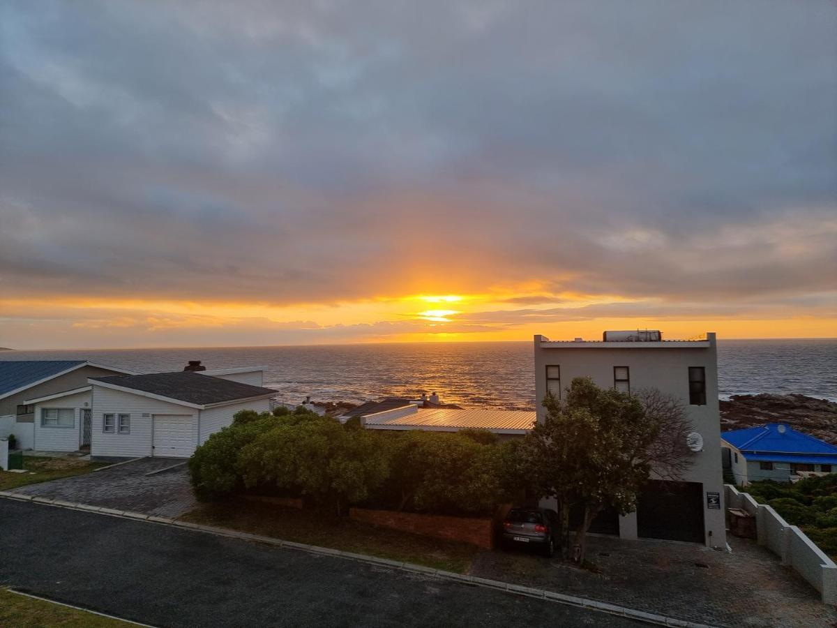 The Bay Lodge Gansbaai Eksteriør billede